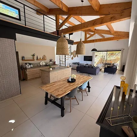 Au Coeur Des Vignes Avec Jacuzzi Prive Villa *